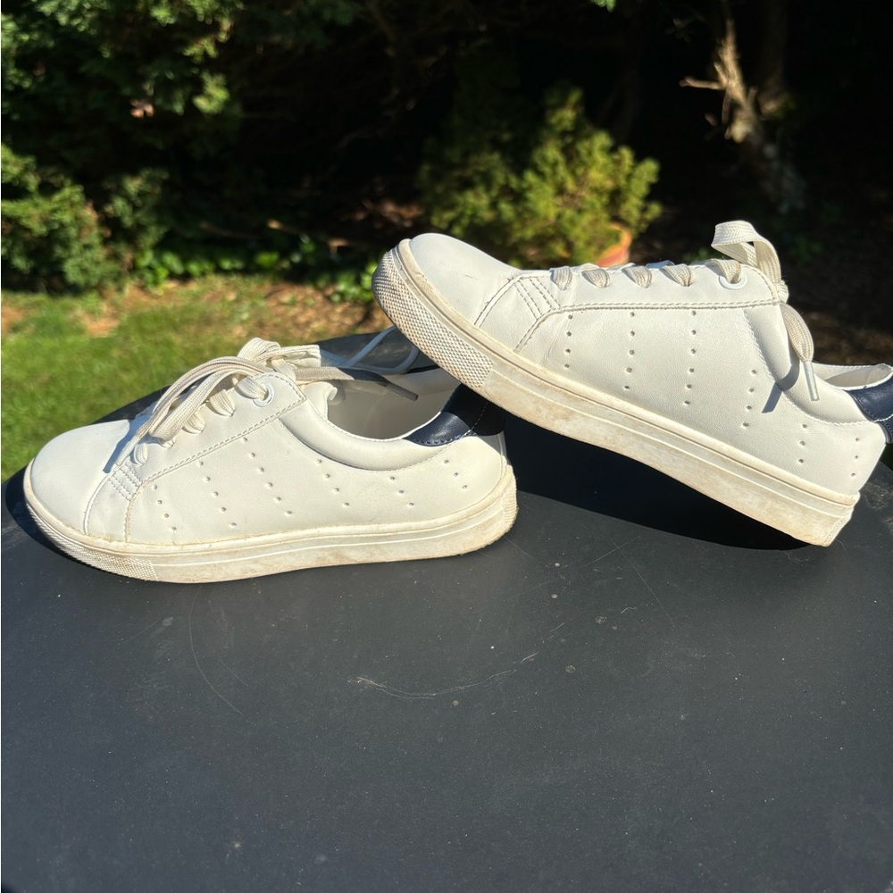 Boys J Crew lace up sneakers.  Size 1 youth